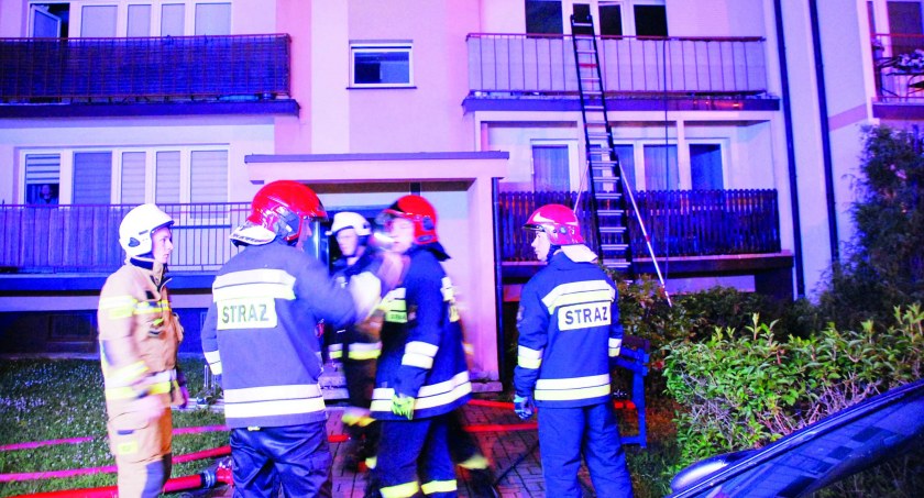 Pożar mieszkania w środku nocy