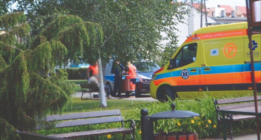 Tak się opił, że musieli interweniować policjanci i medycy