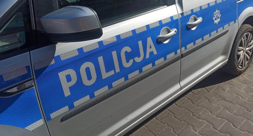 44-latka kierowała pod wpływem alkoholu i bez prawka - spowodowała kolizję na stacji w Chojnach 