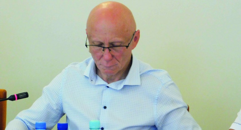 Będą pracowali z uczniem po 22 godziny