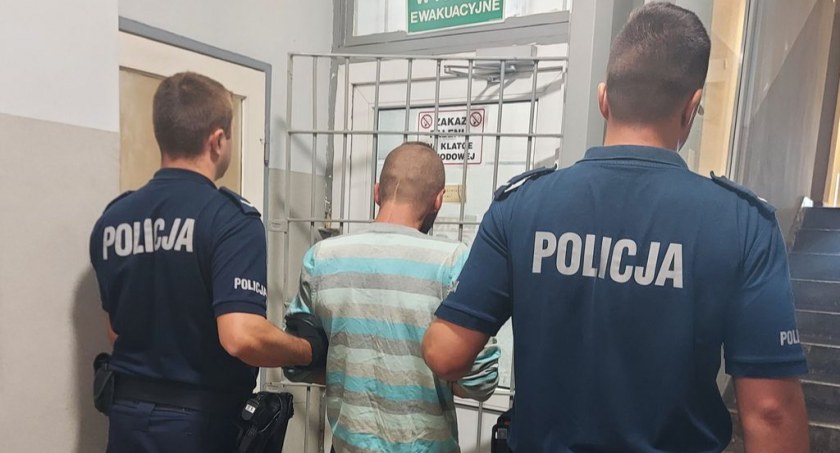 Fatalny finał zakrapianej imprezy w Skomlinie – 53-latek ugodzony nożem 