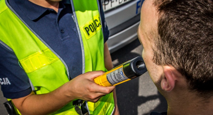 Jechał całą szerokością jezdni. Miał 3,5 promila w organizmie