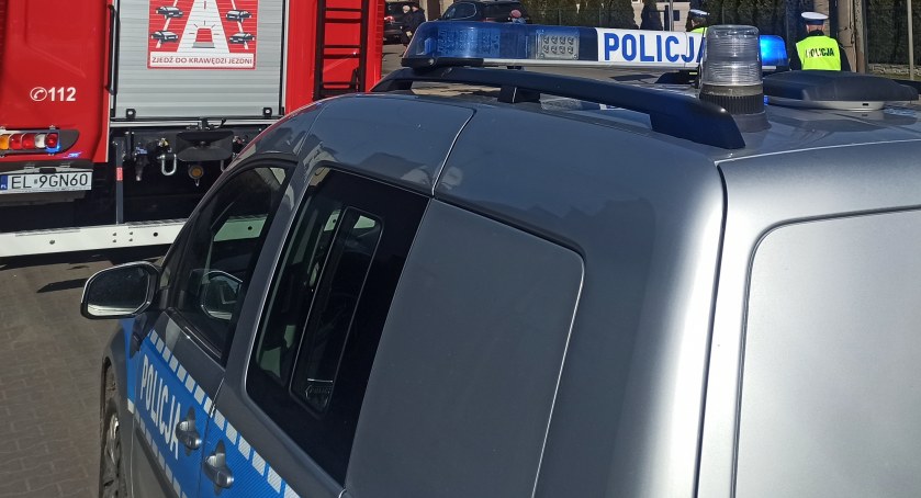 Wypadek motocyklisty - w Dylowie Rządowym jednoślad wjechał w inny pojazd