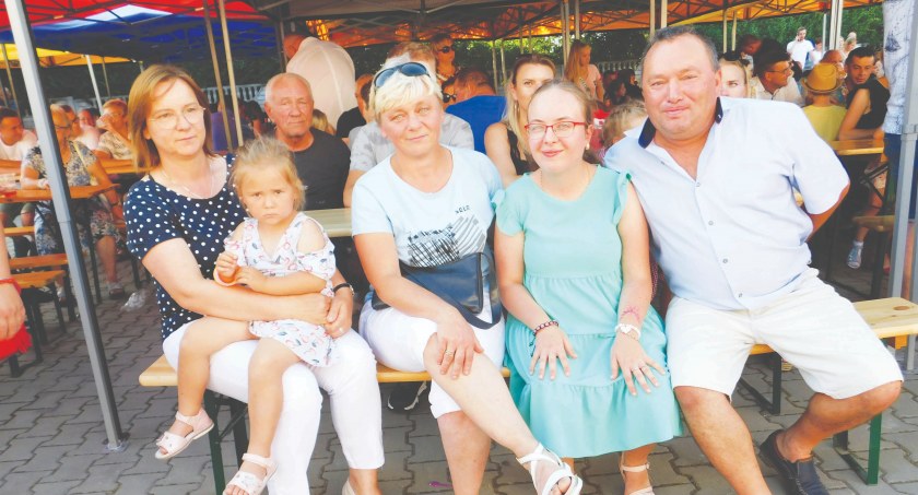 Najpierw msza, potem dyskoteka
