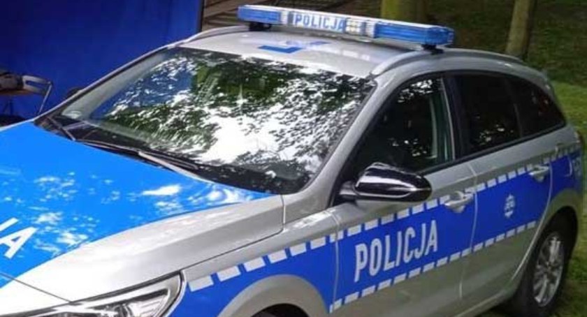 Jechał pijany bez prawa jazdy