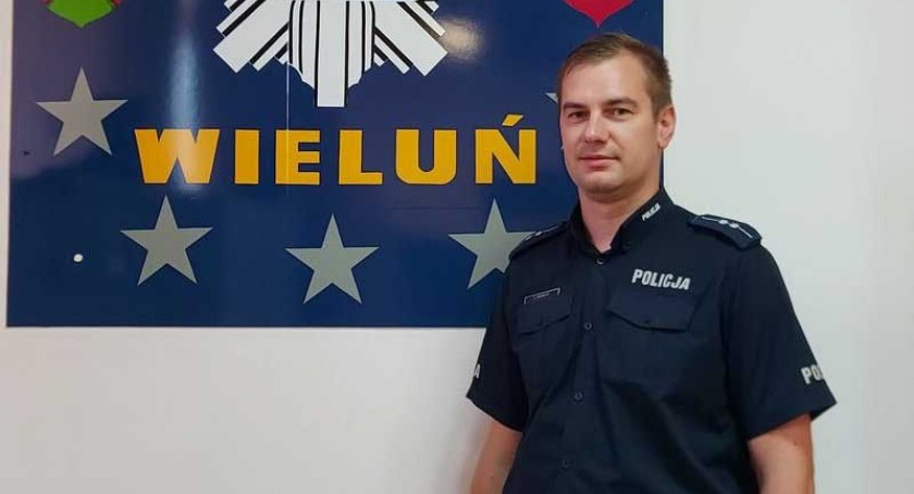 Mundurowy pomógł nieprzytomnej nastolatce