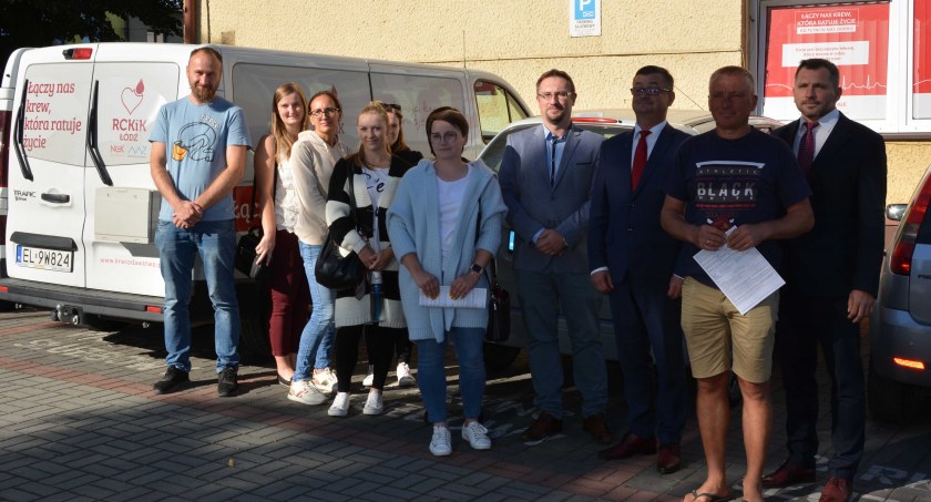 Polała się pierwsza krew