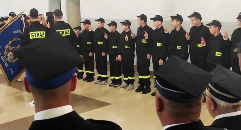 Młodzi ochotnicy już po ślubowaniu