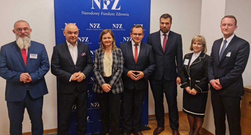 Prezes NFZ uspokoił posła, wicestarostę i dyrektorkę szpitala