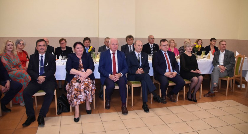 Dębiński zespół łączy pokolenia 