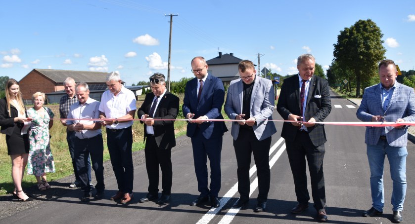 Droga w Dryganku Małym posłuży długie lata - wyremontowany odcinek oficjalnie otwarty