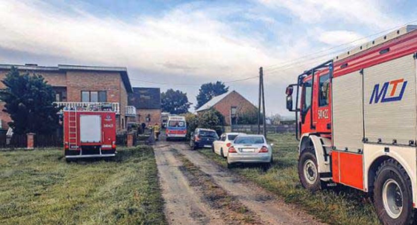 Stado byków zabiło rolnika. Żonę udało się uratować