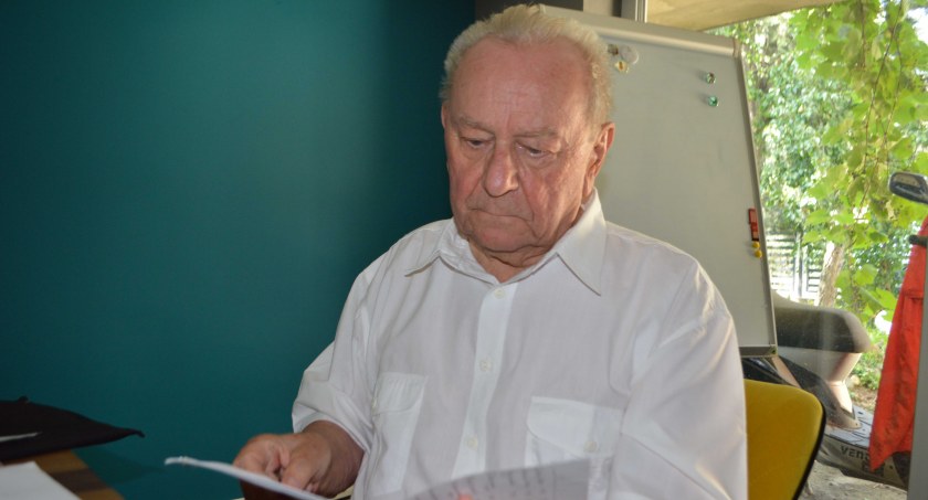 Krótko mówiąc, to się czyta  