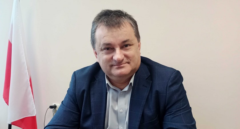 Porządzą pół roku dłużej 