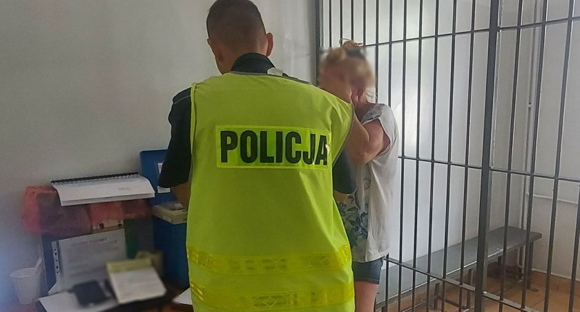 Nieodpowiedzialna matka - pod wpływem alkoholu przewoziła córkę 
