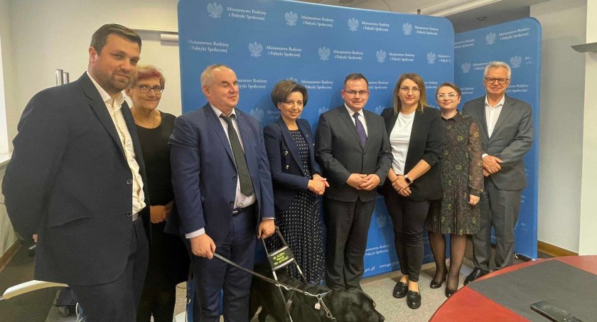 Do ministerstwa po plac dla niepełnosprawnych