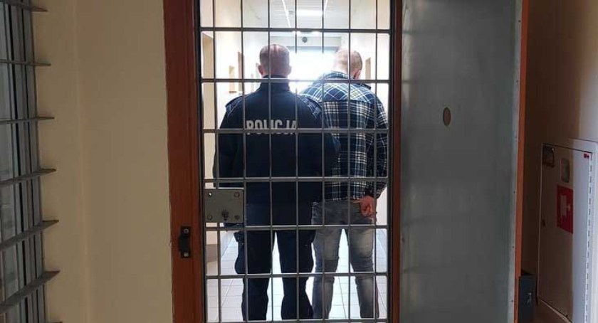 W czasie domowej interwencji znaleźli narkotyki 