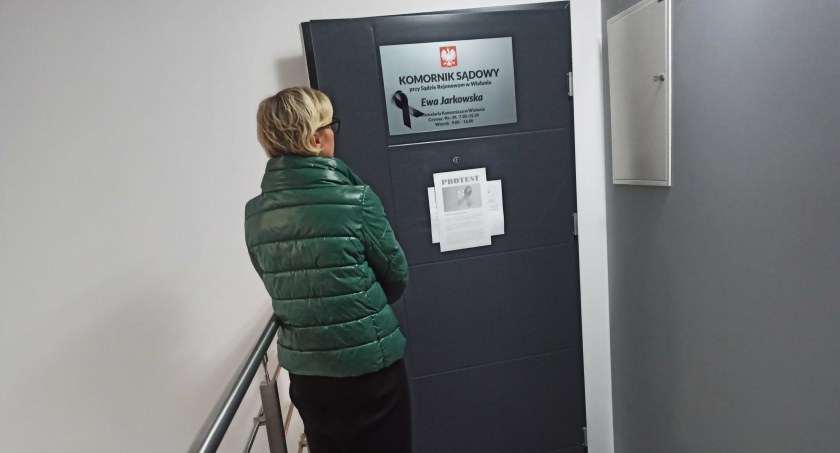 Komornicy przyłączyli się do protestu 
