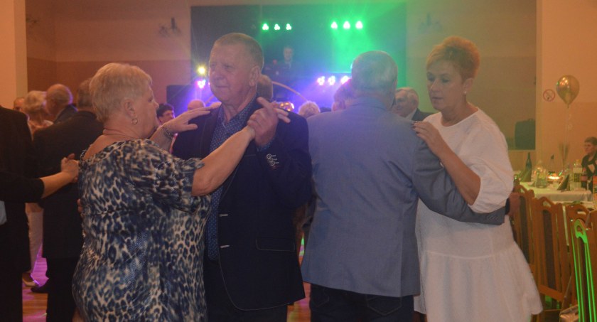 Skomlińscy seniorzy bawili się na całego 