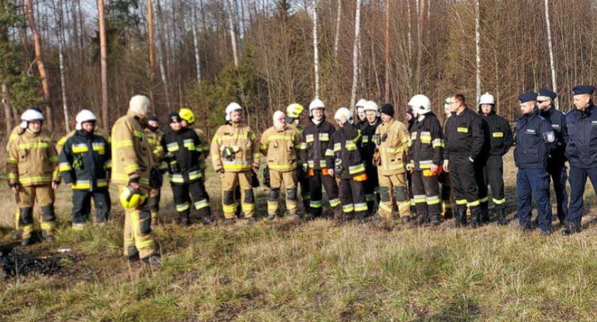 Pożar i wypadek przy pracy w lesie. Trzech poszkodowanych 