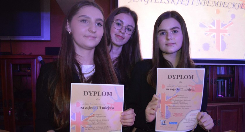 Śpiewali i recytowali w językach obcych 