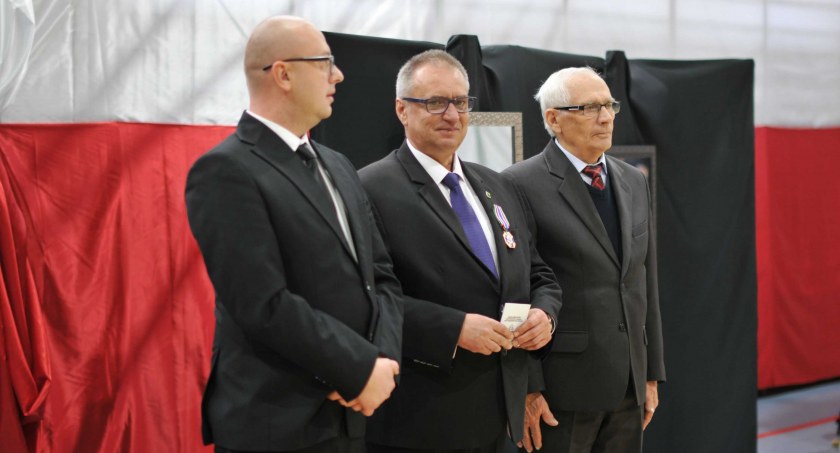 Wójt z odznaką za zasługi dla kombatantów 