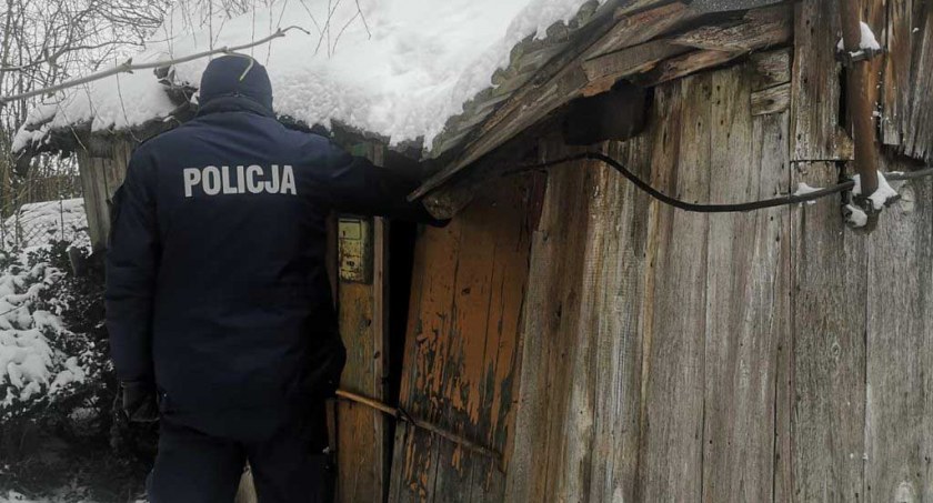 Pomogli mężczyźnie, któremu groziło wyziębienie 