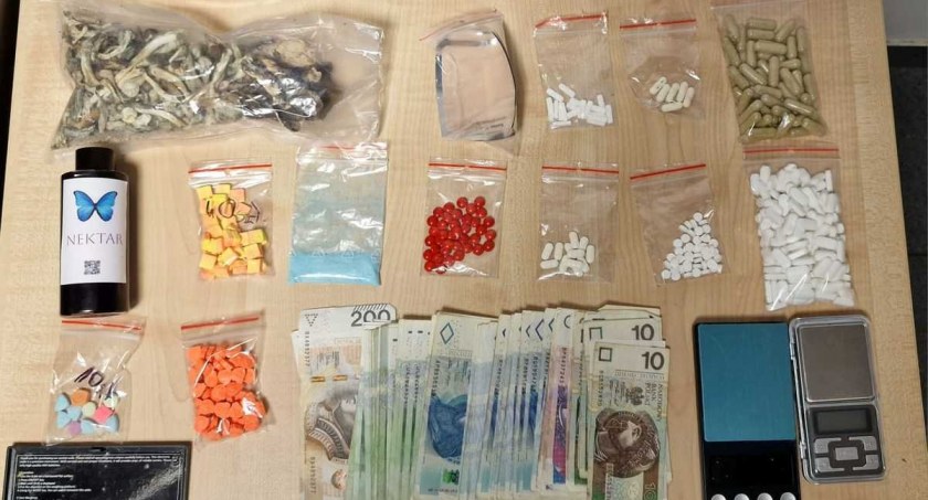 Dealer z Łodzi zatrzymany - 27-latek miał dużo towaru do sprzedania