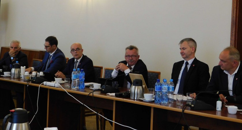 Radni proponują ulgi dla przedsiębiorców