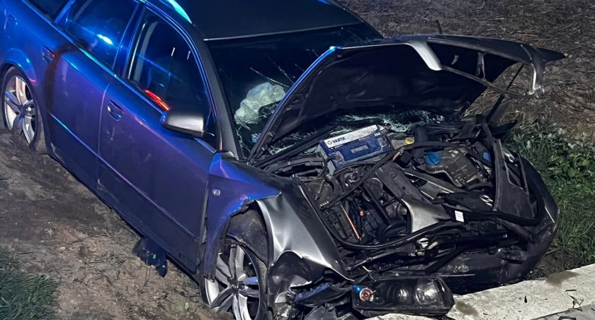 Wypadek. Kierowca i jego pasażerka trafili do szpitala 