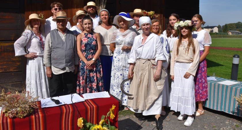 Narodowe Czytanie 2023 w Ostrówku - przenieśli nad Niemen 