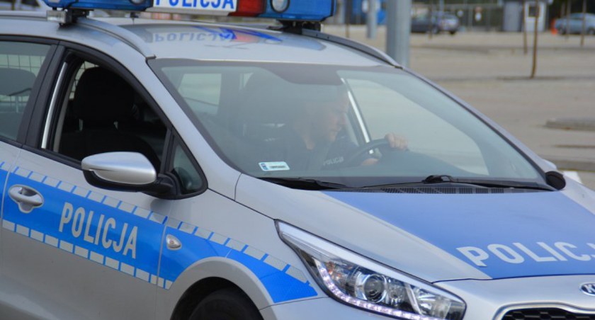 Zjechała na przeciwległy pas i uderzyła w ciężarówkę - w trakcie jazdy doznała udaru 
