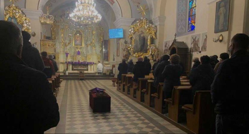 Mundurowi kontrolują kościoły tylko na wezwanie