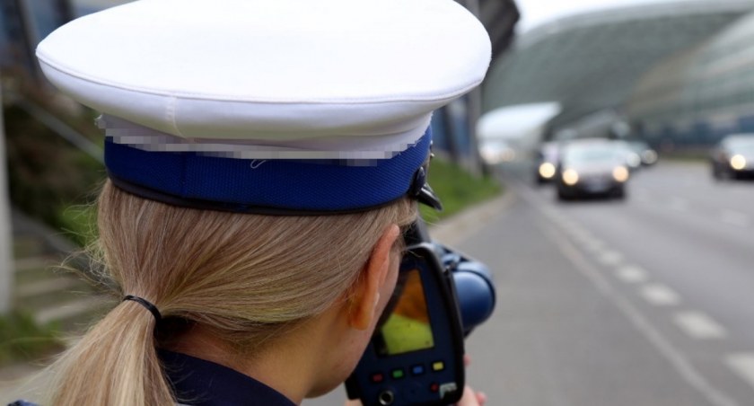 Próbował uciec przed policją - miał sądowy zakaz prowadzenia aut 