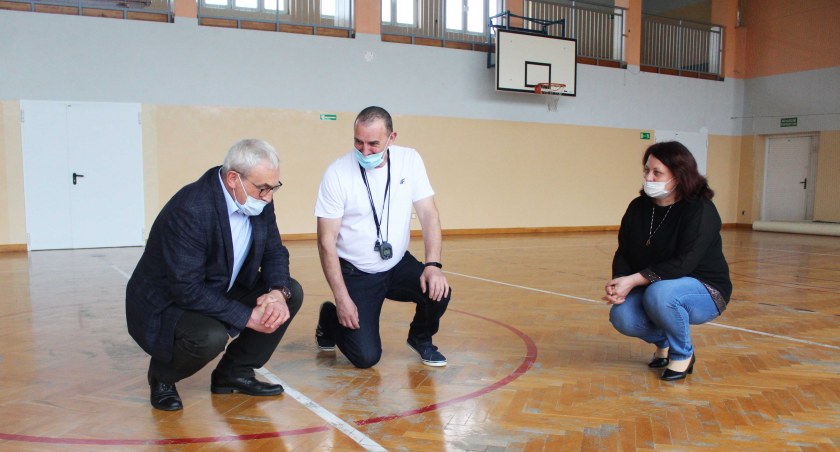 Parkiet i drzwi do wymiany