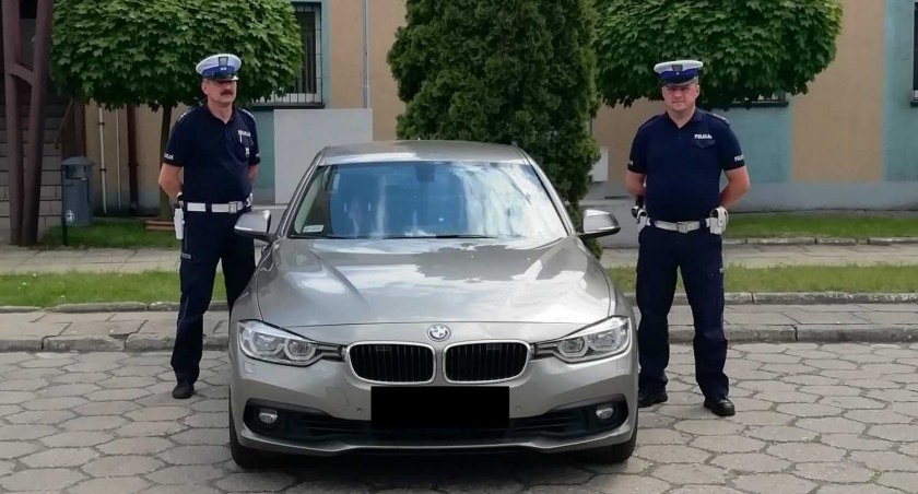 Do porodu w eskorcie policyjnego radiowozu