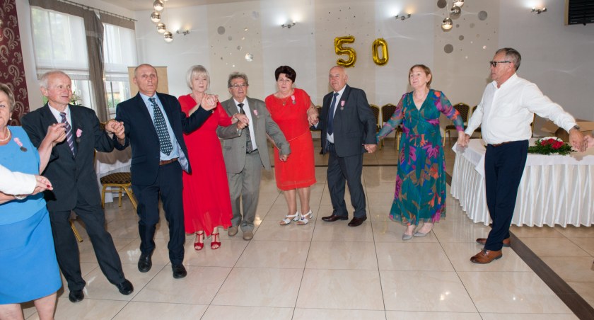 Złote gody świętowały pary z Pajęczna - sto lat jubilatom