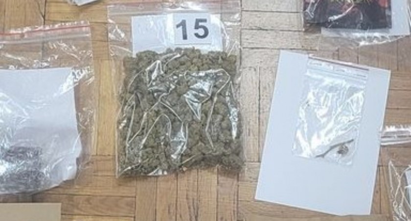Mieli przy sobie marihuanę – odpowiedzą jak dorośli