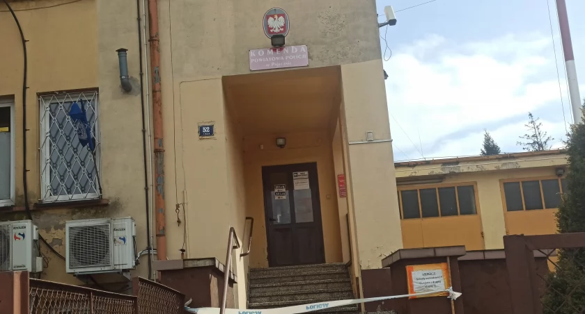 Komenda Policji w Pajęcznie może nie powstać - nie ma kto wybudować drogi dojazdowej do działki 