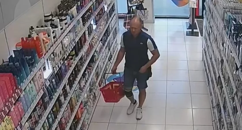 Okradli drogerię na ponad 8 tys. zł - rozpoznajecie sprawców? 