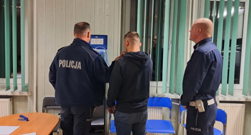 Pijany 28-latek z gminy Rząśnia wylądował w rowie i uciekł – zatrzymany dzięki świadkowi 