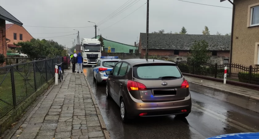 Wypadek na drodze wojewódzkiej. Kobieta w szpitalu 