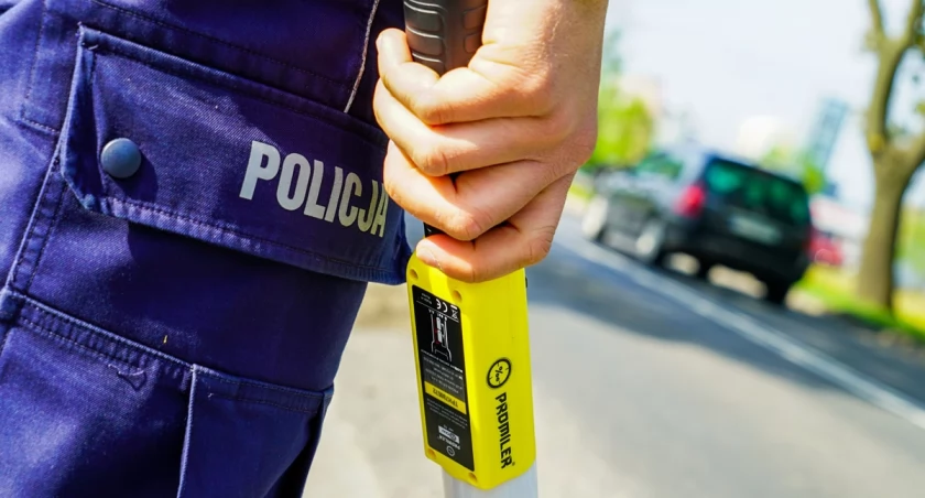 Był tak pijany, że zabrakło skali - mimo tego przyjechał do sklepu samochodem! 