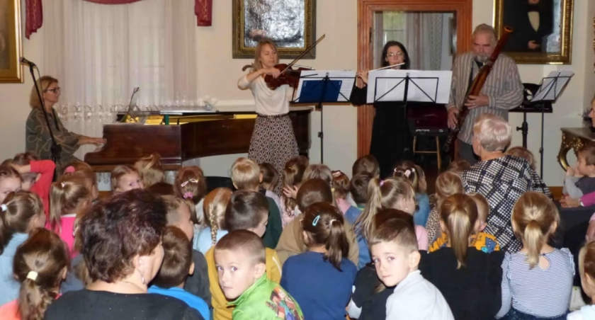 Audycje muzyczne w Ożarowie 