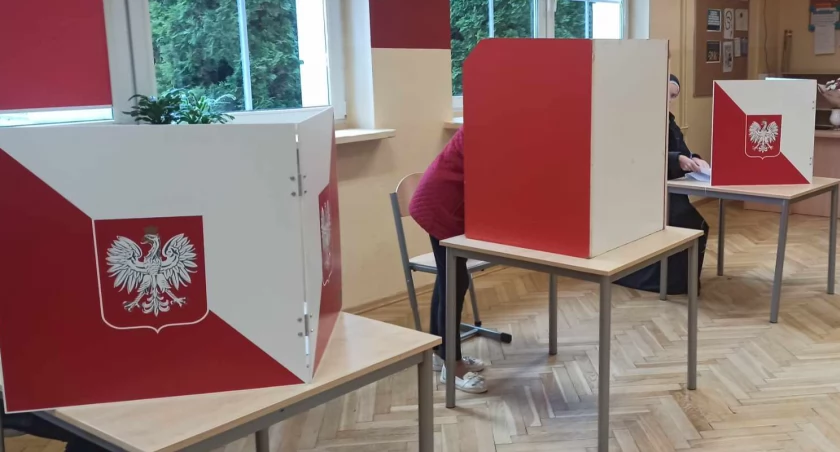Osjaków, Kiełczygłów, Wieruszów - za wyborczą frekwencją  zgarną po 2,5 mln zł 