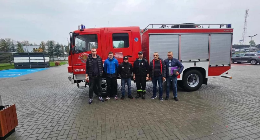 Z jednostki do jednostki - transfer strażackiego mercedesa