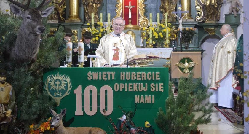 Msza hubertowska w klasztorze - 100-lecie Polskiego Związku Łowieckiego 