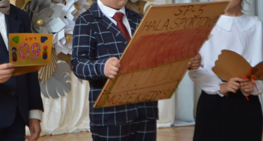 Hala przy przy SP nr 5 w Wieluniu znowu na tapecie