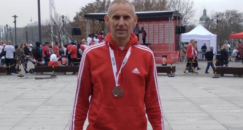 W warszawskim Biegu Niepodległości nie zabrakło Artura Jasińskiego  - uplasował się wysoko