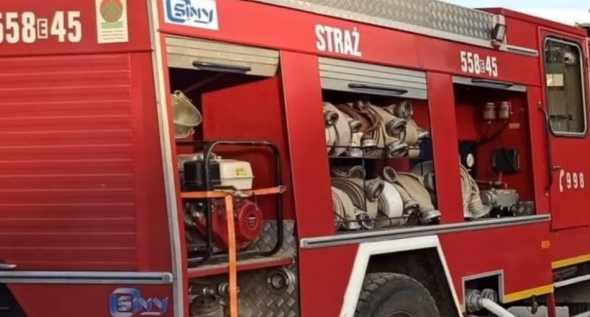 Pożar budynku gospodarczego - w środku butle z gazem 